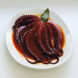 Estrella de Mar - Pulpo roquero en salsa san valentín