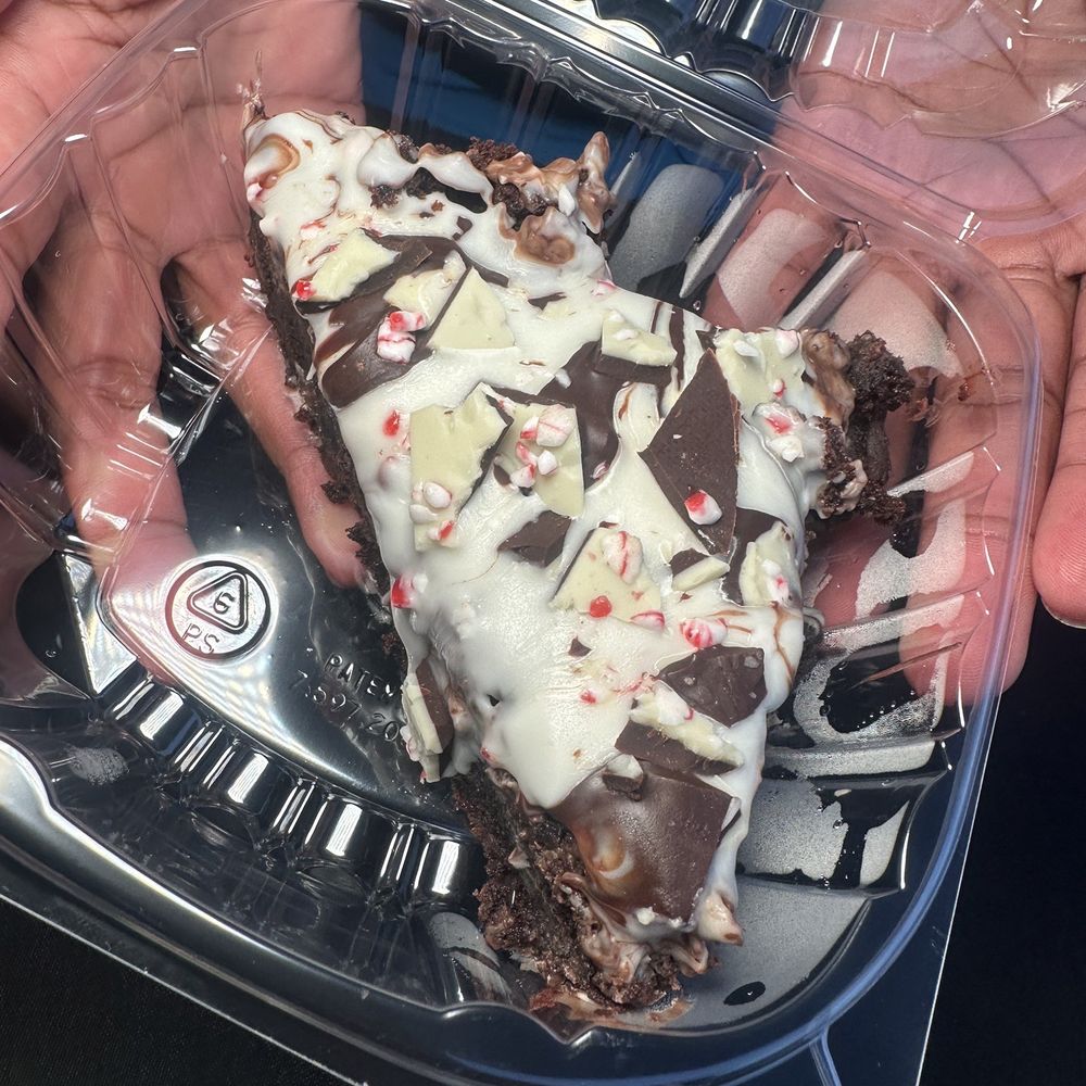 Donevettes Confections - Brownie - Desserts Near Me Donevettes Confections - Brownie - Desserts Near Me
