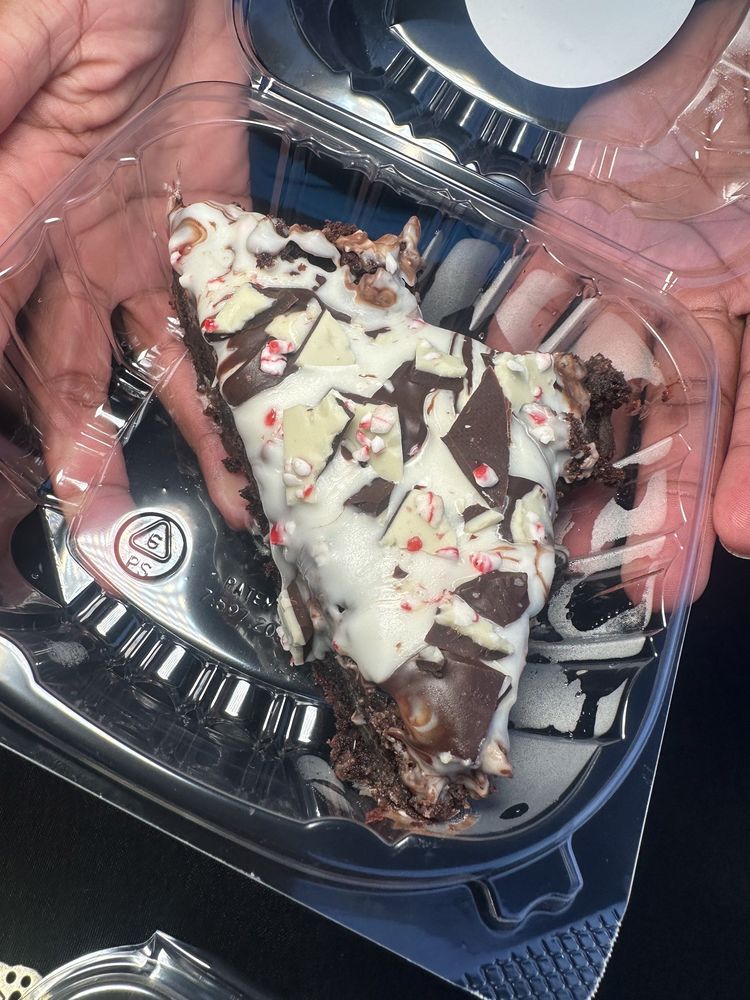 Donevettes Confections Logo