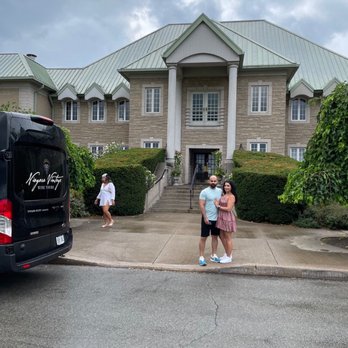 Niagara Vintage Wine Tours - Château des Charmes - Wine Tours Near Me - Niagara Falls, Ontario Niagara Vintage Wine Tours - Château des Charmes - Wine Tours Near Me - Niagara Falls, Ontario