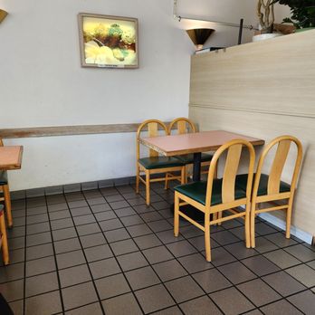 Peppa's Korean BBQ - Table seating - Korean Near Me - Honolulu, Hawaii