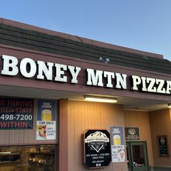 Boney Mountain Pizza Company