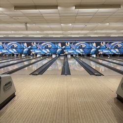 Highland Lanes - Bowling lane