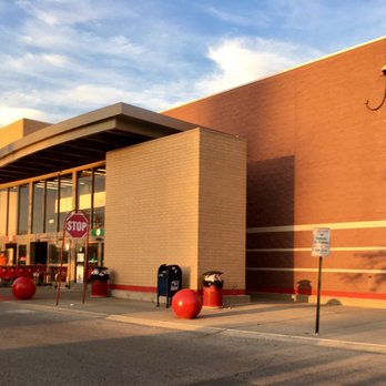 Target - Hiring sign - Department Stores Near Me - Niles, Illinois