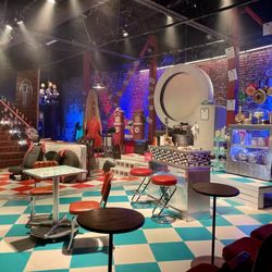 Theater West End - Pump Boys and Dinettes set...