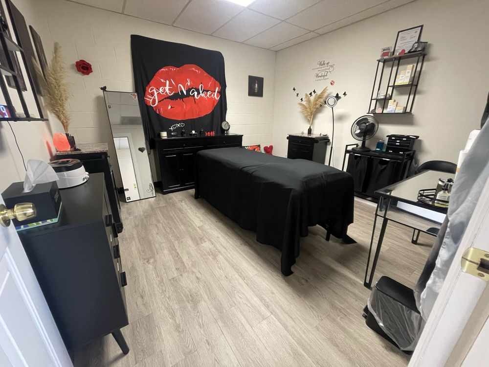 Rebellious Sugar Studio Logo