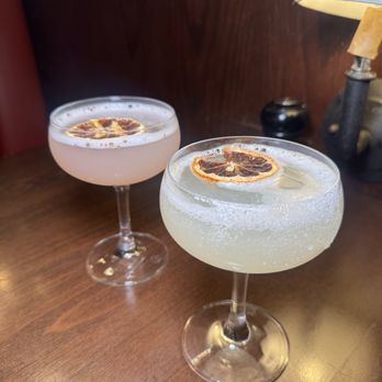 Petterinos - American Near Me - Chicago, Illinois