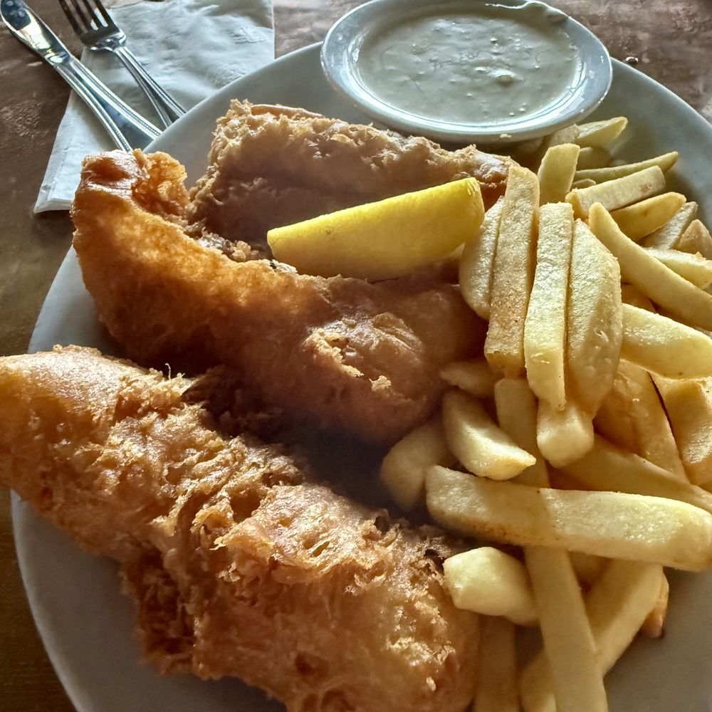 Because you can never have too many photos of these Fish & Chips!