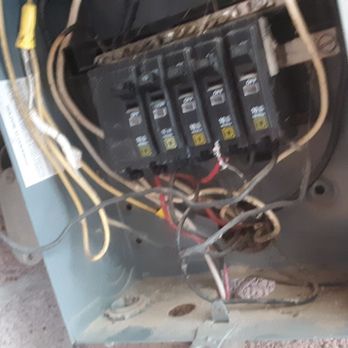 Elston Electric - Terrible wiring job. Wires coming into the panel illegally from the side and underneath. No grounding. Had to take it totally apart. - Electricians Near Me - Lucerne Valley, California Elston Electric - Terrible wiring job. Wires coming into the panel illegally from the side and underneath. No grounding. Had to take it totally apart. - Electricians Near Me - Lucerne Valley, California