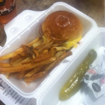 Oscar's on a Roll - Cheeseburger - Food Trucks Near Me