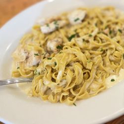 Fritto Misto - Lemon pepper linguine with Alfredo sauce and chicken.