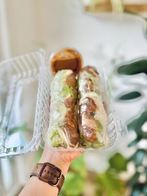 LOTUS BISTRO by null