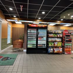 Antigoni’s Pizza - The beverage selection is great!