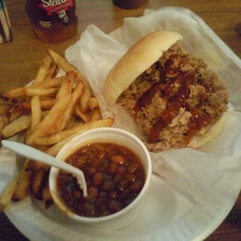 The Beach Bully - The Pulled Pork Sammie - Barbeque Near Me - Virginia Beach, Virginia