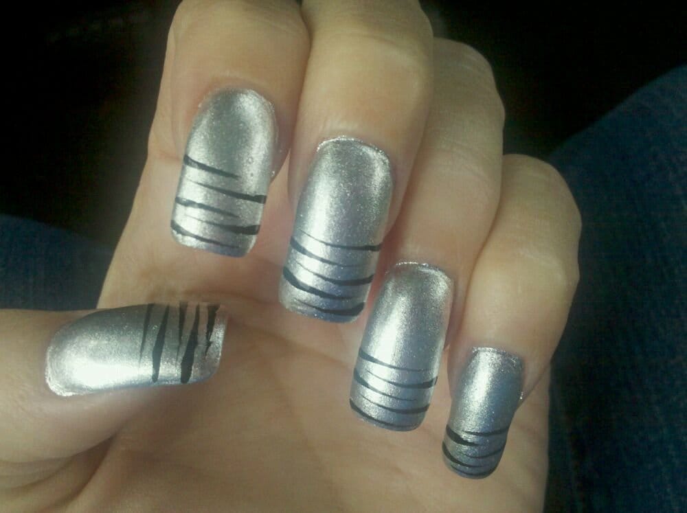 Regal Nails Logo