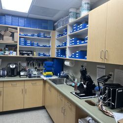Precision Optometry - Our Lab where we track your eyeglasses