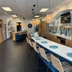 Wick A Candle Bar