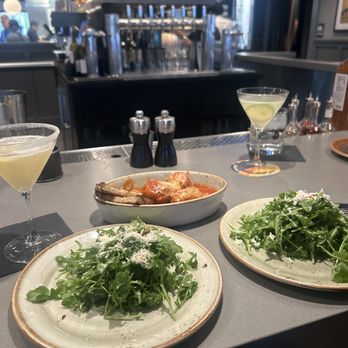 SOCIAL BIRD - A late Lunch date with sis - Gastropubs Near Me - Lafayette, California