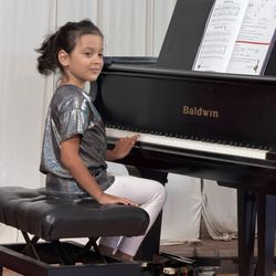K&M Music School - We inspire skill and artistry in students of all levels. Start your child's musical journey today.