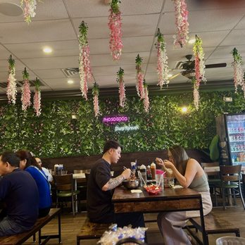 Pho Haven - Cheerful interior - Vietnamese Near Me - Las Vegas, Nevada Pho Haven - Cheerful interior - Vietnamese Near Me - Las Vegas, Nevada