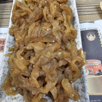 Luyixian - Appetizer: Jellyfish in vinegar - Shanghainese Near Me - Alhambra, California
