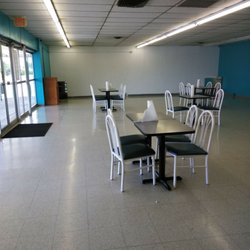Refresqueria Delicias - Large dining area