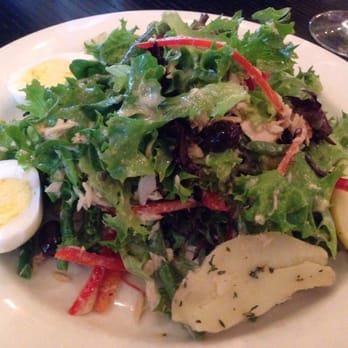 Bistro Niko - Niçoise salad is a great option for a tasty and light lunch - French Near Me - Atlanta, Georgia