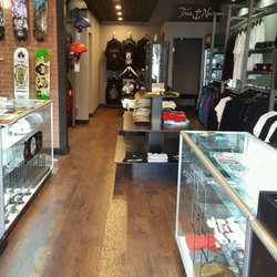 True at Heart Board Shop - Chic meets the streets