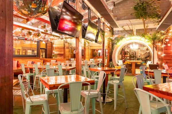 Paradise Park | Pizza & Patio by null