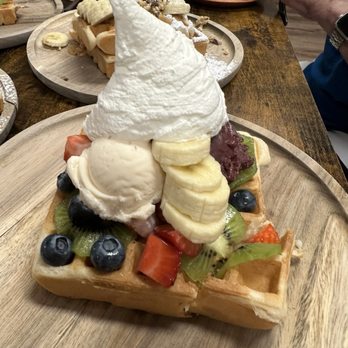 Waffle and Berry - Waffles Near Me - Honolulu, Hawaii Waffle and Berry - Waffles Near Me - Honolulu, Hawaii