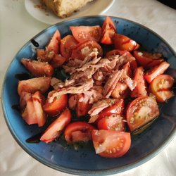 Restaurante Yeyu - Ensalada de tomate con ventresca