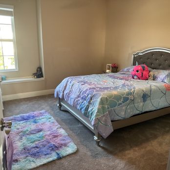 E&A Moving - Put together my daughters bed - Movers Near Me E&A Moving - Put together my daughters bed - Movers Near Me