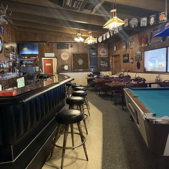 Nicely's - Attached dive bar gave a locals vibe - American Near Me - Lee Vining, California Nicely's - Attached dive bar gave a locals vibe - American Near Me - Lee Vining, California