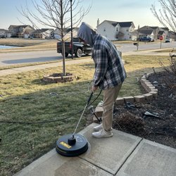 Junk Buddy’s Cleanup Crew - Doing Pressure washing. Sidewalks,Driveways,Siding, 25% off full service pressure wash for first 3 customers
