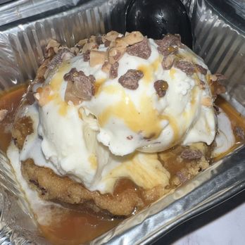 Cookie Melt - Chocolate Chip Cookie, Vanilla Bean Ice Cream, Caramel, Heath Bar Bits - Desserts Near Me - Los Angeles, California Cookie Melt - Chocolate Chip Cookie, Vanilla Bean Ice Cream, Caramel, Heath Bar Bits - Desserts Near Me - Los Angeles, California