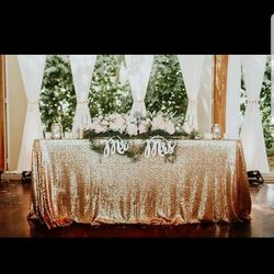 Head table in the reception area