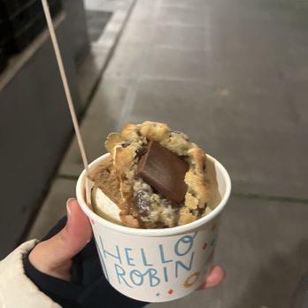 Hello Robin - Mackles'more Cookies - Bakeries Near Me - Seattle, Washington Hello Robin - Mackles'more Cookies - Bakeries Near Me - Seattle, Washington