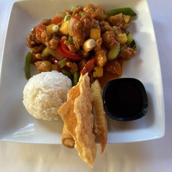Chili Basil Thai Cuisine - Crispy chicken combination - Thai Near Me - Ventura, California