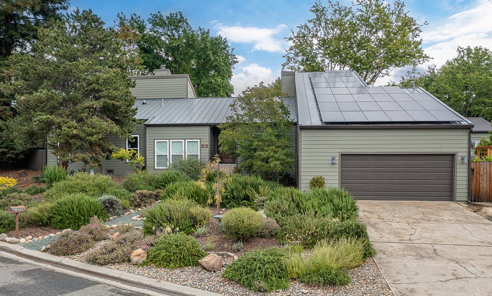 Slide of Straight Line Roofing & Construction