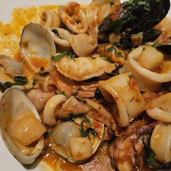 Palermo Restaurant & Bar - Linguine Fra Diavlo - Italian Near Me - Astoria, New York Palermo Restaurant & Bar - Linguine Fra Diavlo - Italian Near Me - Astoria, New York