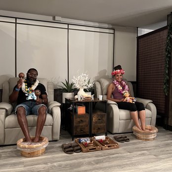 Waikiki Wind Spa - Foot soak - Reflexology Near Me - Honolulu, Hawaii