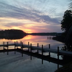 Dawghouse - Best sunsets EVER at the Dawghouse at Cooks Bayou Marina! Sipping a cold beer & enjoying a burger - this place is awesome!