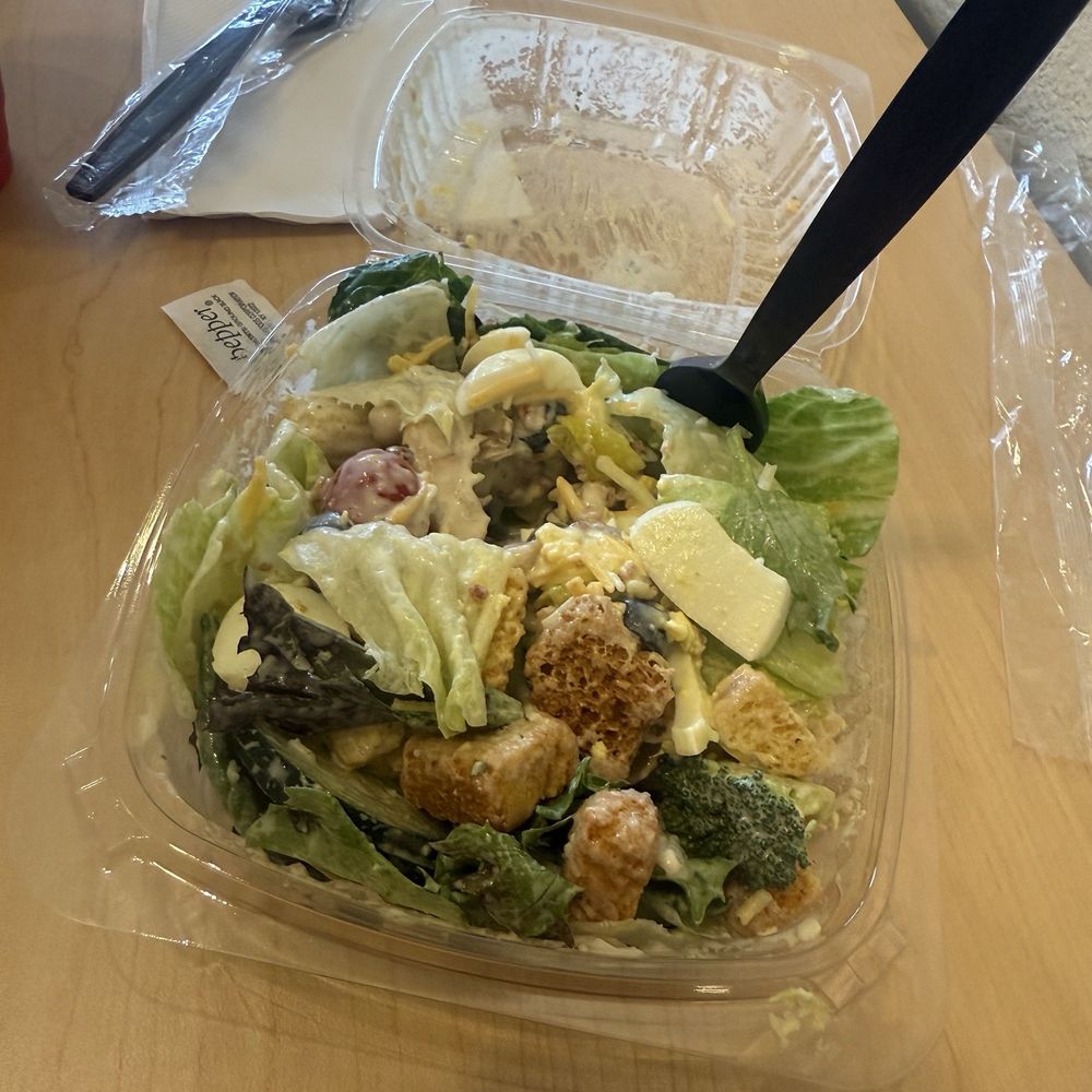 The LunchBox - Salad from salad bar - Burgers Near Me - Elko, Nevada The LunchBox - Salad from salad bar - Burgers Near Me - Elko, Nevada