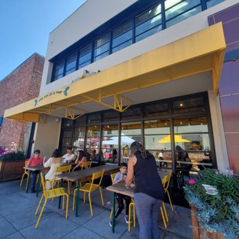 Philz Coffee - Outside - Coffee & Tea Near Me - Burlingame, California Philz Coffee - Outside - Coffee & Tea Near Me - Burlingame, California