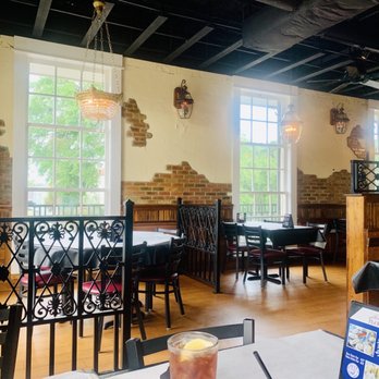 Half Shell Oyster House - Seafood Near Me - Biloxi, Mississippi