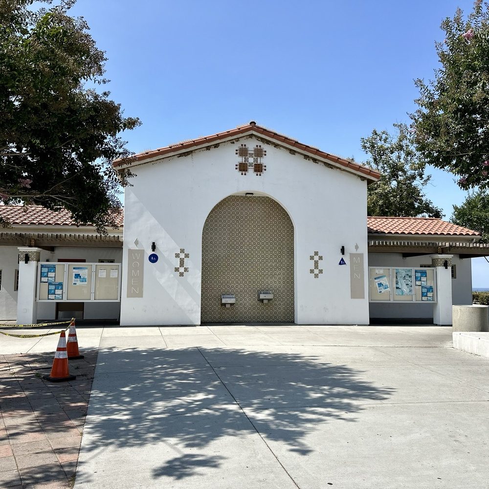 Aliso Creek Rest Area - 3 different restroom buildings! - Rest Stops Near Me - Oceanside, California Aliso Creek Rest Area - 3 different restroom buildings! - Rest Stops Near Me - Oceanside, California