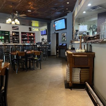 Inzo Italian Kitchen - Kitchen and bar within the restaurant - Pizza Near Me - Roanoke, Texas Inzo Italian Kitchen - Kitchen and bar within the restaurant - Pizza Near Me - Roanoke, Texas