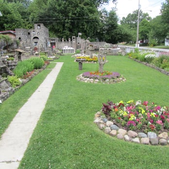 Hartman Rock Garden - Overview Of The North Side Of The Rock Garden. - Parks Near Me - Springfield, Ohio