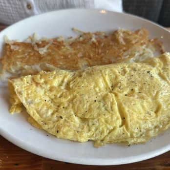 Starwood Cafe - Wild Mushroom Omelet with Hash Browns! - Breakfast & Brunch Near Me - McKinney, Texas Starwood Cafe - Wild Mushroom Omelet with Hash Browns! - Breakfast & Brunch Near Me - McKinney, Texas
