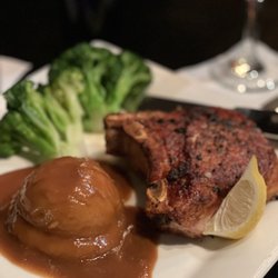 user provided Annie's Paramount Steak House photo